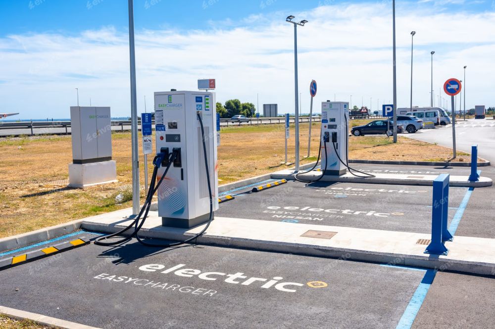 50/25 How Pakistan’s new EV policy will save fuel, cut emissions, promote greening and boost industry?
